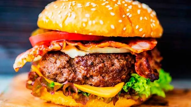 Nutricionista orienta preparar hambúrguer Fit